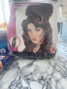 Amy Winehouse wig wore once in good condition