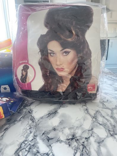 Amy Winehouse wig wore once in good condition