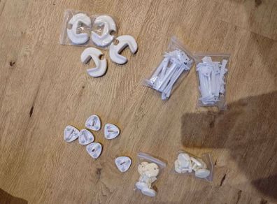 Baby Safety plugs, drawer/door stoppers