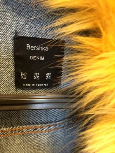 Denim jacket with fur