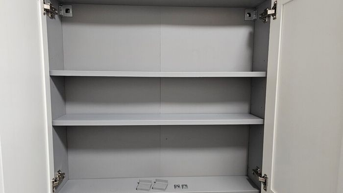 Bathroom wall cabinet