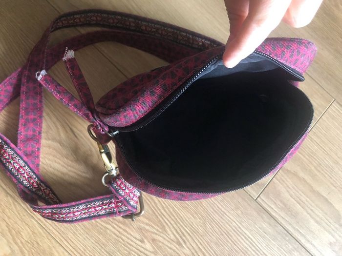 ANOKHI tiger print shoulder bag