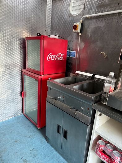 Food truck/ trailer
