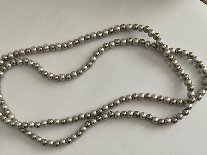 pearl necklace