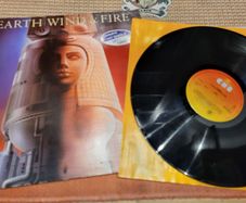 Earth, Wind & Fire - Raise!