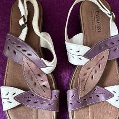 Sandals - Pavacini Sandals Size 6