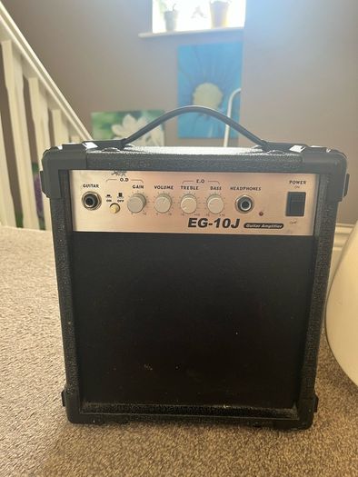 Custom guitar + mini amp