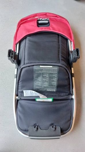 Uppababy Vista Travel System in Red