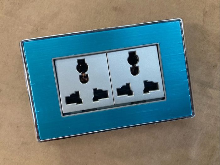 3 Pin Sockets