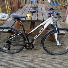 Carrera crossfire lady's bike