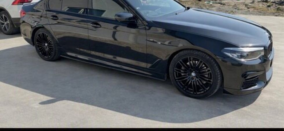 182 Bmw 5-series M-sport 523