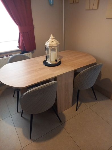 table and chairs
