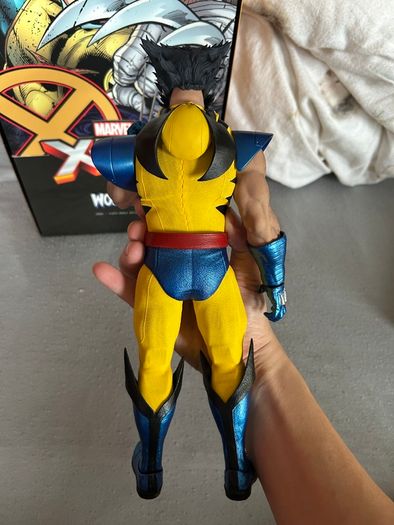 Hot Toys Hono Wolverine Unmasked