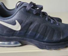 Nike  Air Max Invigor Mens Trainers Size 9UK