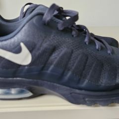 Nike  Air Max Invigor Mens Trainers Size 9UK