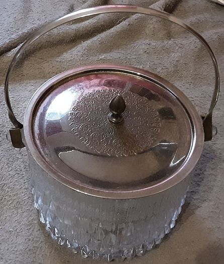vintage tear drop design ice bucket