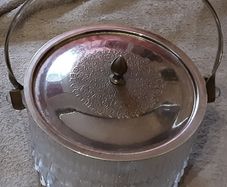 vintage tear drop design ice bucket