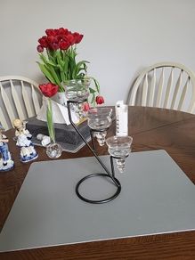Tealight holder