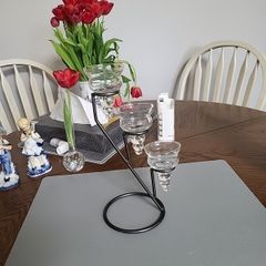 Tealight holder