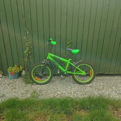 16 inch bike with stabilisers