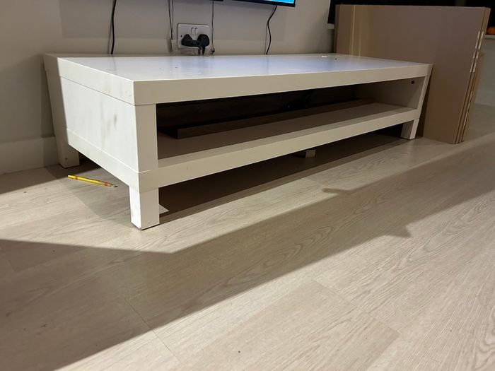 IKEA tv stand - white - free