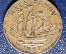 1962 Elizabeth II Half Penny