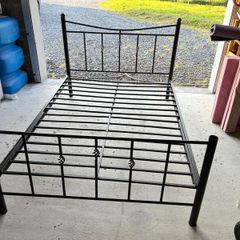 Double bed frame