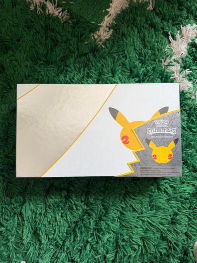 Pokemon TCG 25th anniversary ultra premium collection box