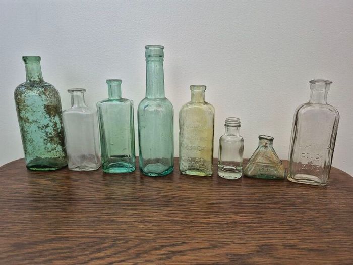 Vintage C&C Wooden Crate & Antique Bottle Collection 1970s / Victorian Era