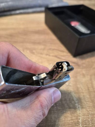 zippo lighter gift set from 1994 - like new