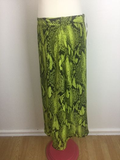 Neon yellow and black animal print chiffon midi skirt with side slit  size14 BNWTS includes postage