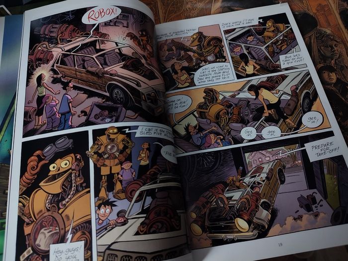 Reveal ! Graphic Novel ! by Scott Lobdell ! 2003 ! by Dark Horse Comics !