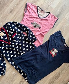 Woman's girls nightwear nightdress sleepwear pyjamas