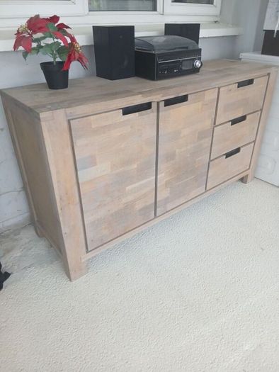 Large storage unit