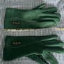 Green suede gloves Image 7