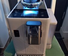 Delonghi Coffee Machine Rivelia -  Beige