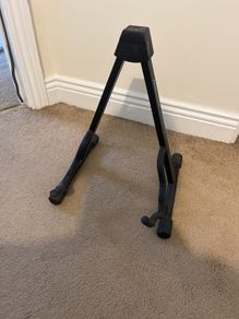 guitar stand