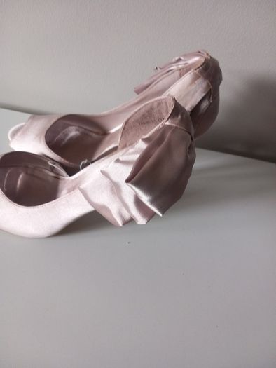 Ladies Shoes