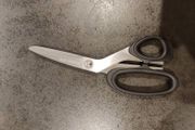 Sewing scissors