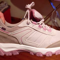 2 Pairs Of Kids/Adults Runners (size 4UK) New.