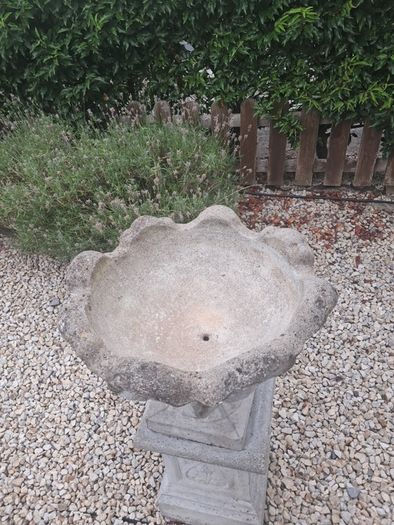Pair of concrete planters
