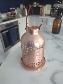Redbreast Bird Feeder