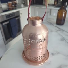 Redbreast Bird Feeder