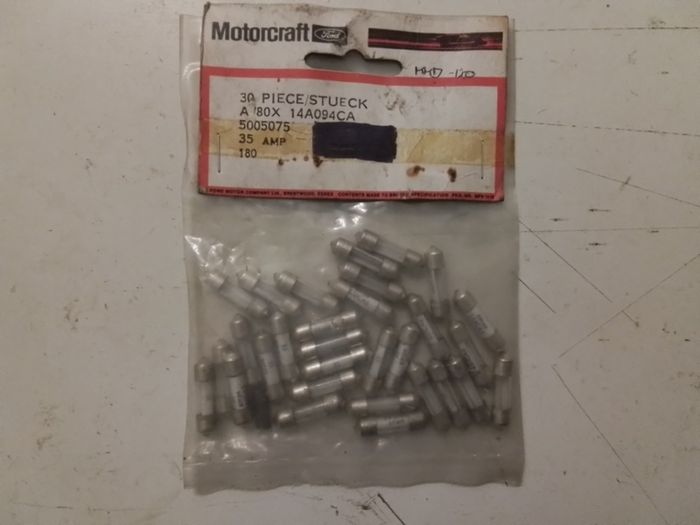 30. 35 Amp Fuses.