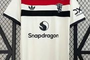 Manchester united away size Small