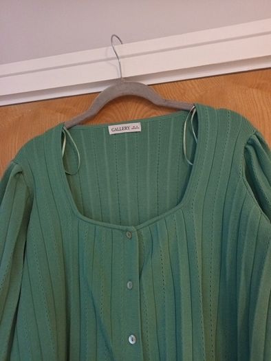 Gallery  Jade Green  Cardigan.   S.- Medium- 12-14. New - No Tag.