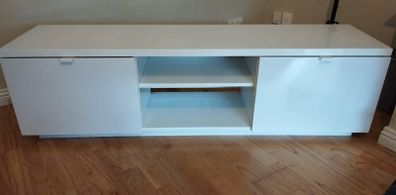 White high gloss TV unit