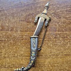 Vintage Sabre Blade Sword Brooch Tie Pin Clip Toledo Damascene Style Goldtone
