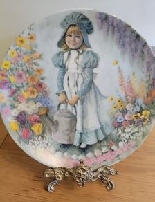 Decorating plate "Mary,Mary"