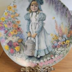 Decorating plate "Mary,Mary"